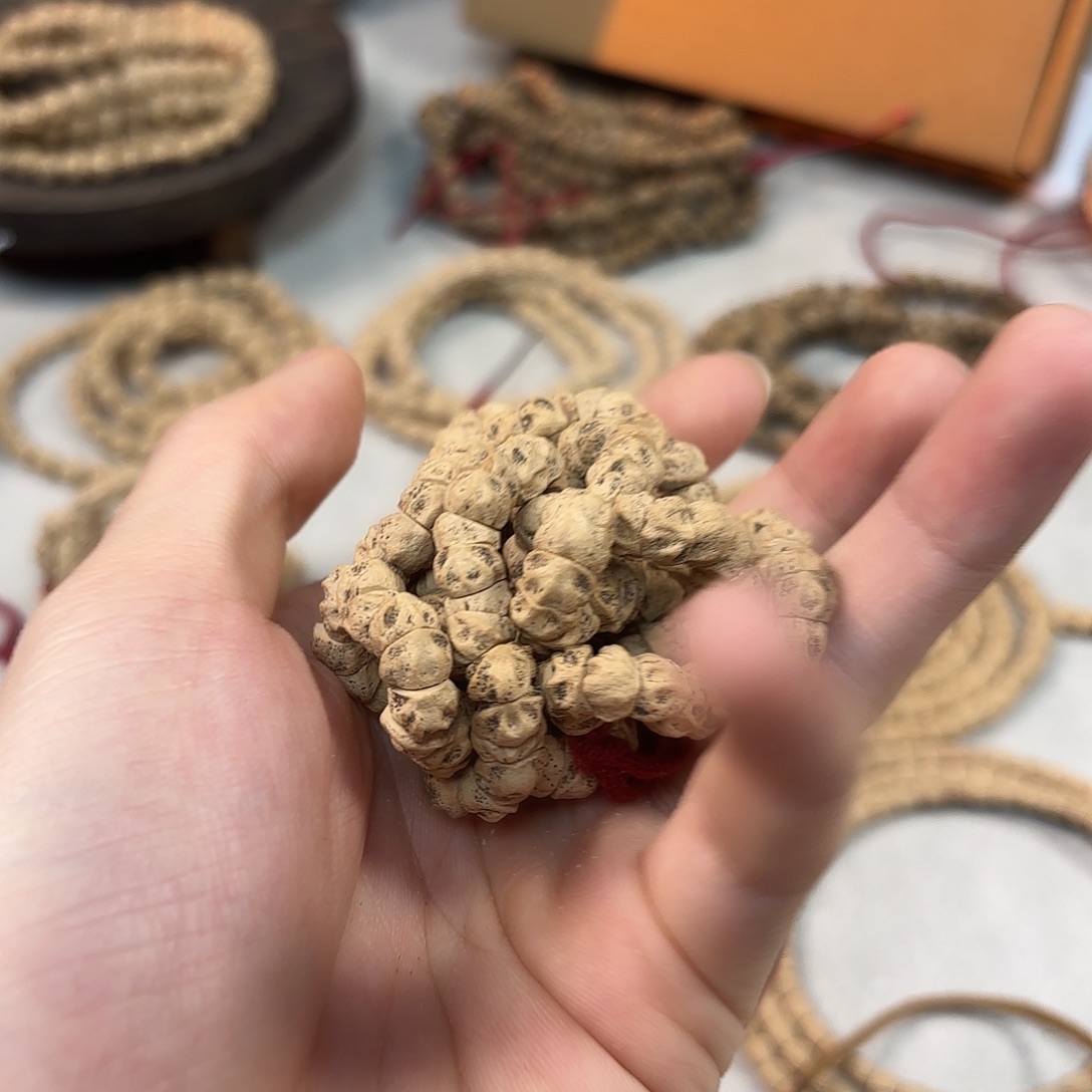 越***儿柏香籽/百香籽吊坠