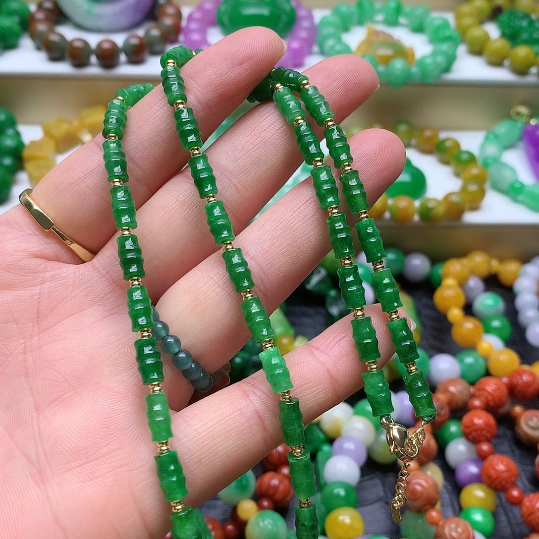 吊坠(赠链)未镶嵌翡翠