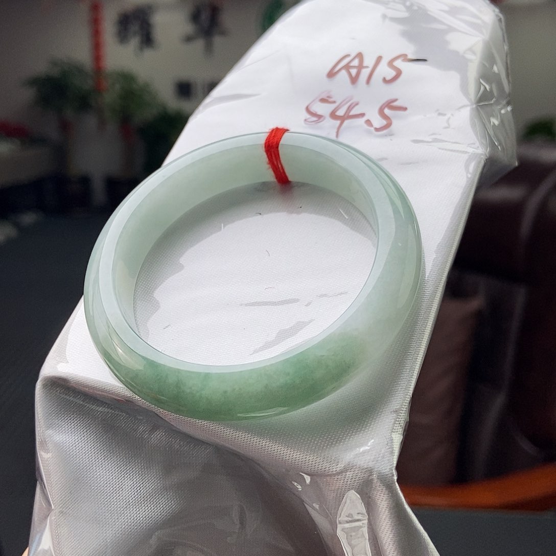 翡翠手镯未镶嵌拍一发一