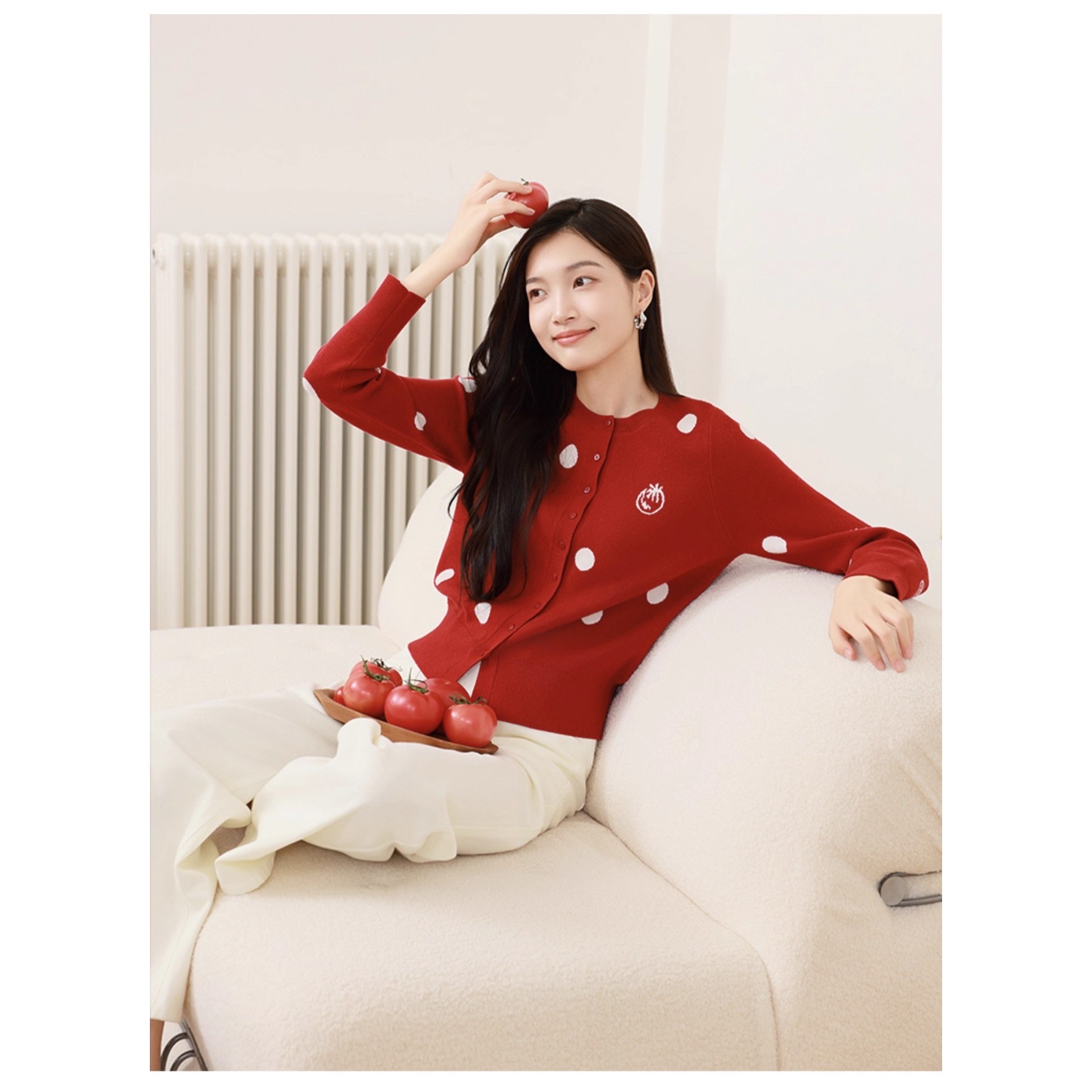 朵以2025红色时尚针织开衫低圆领上衣外套40DC549070