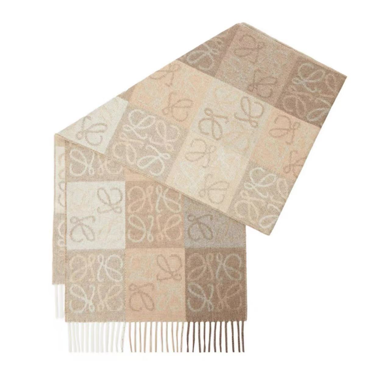 100男女通用见外包装常规款保暖围巾混纺披肩白色印花