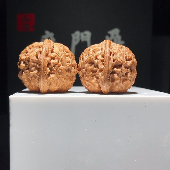 亿***滴文玩核桃吊坠11111