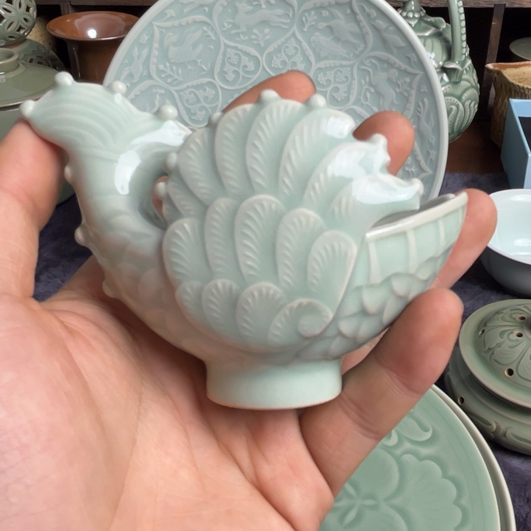 瓷鱼化龙天青色特价水鱼