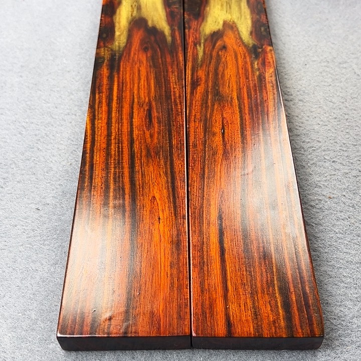 秋****9老挝大红酸枝镇尺一对