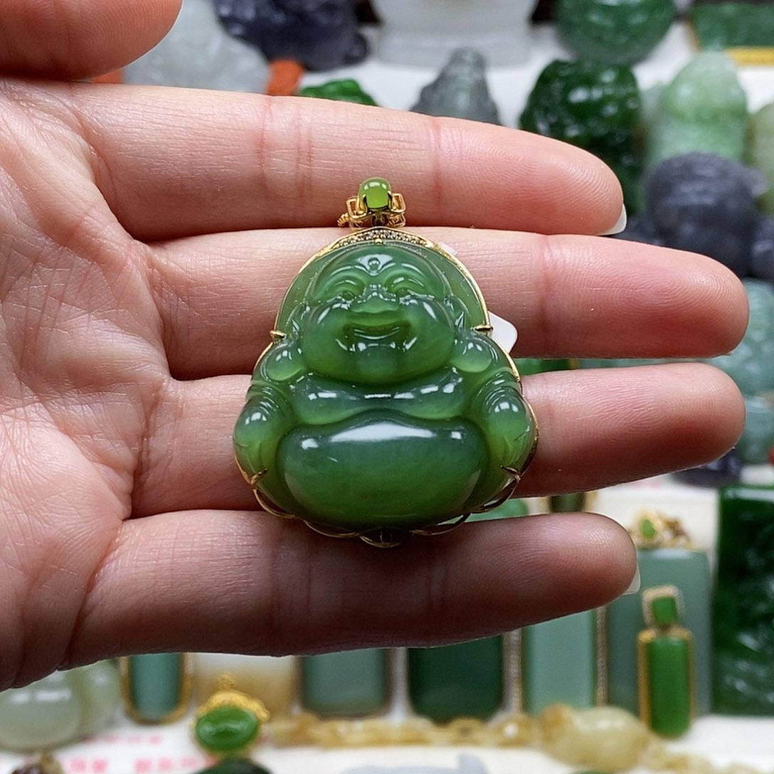 和田玉（碧玉）颈饰18K金镶嵌