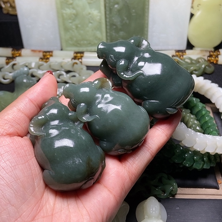 【闪购商品】和田玉未镶嵌颈饰龙*