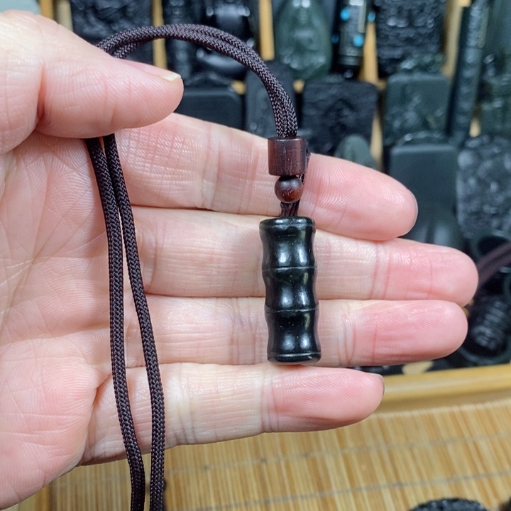 和田玉（青玉）颈饰未镶嵌