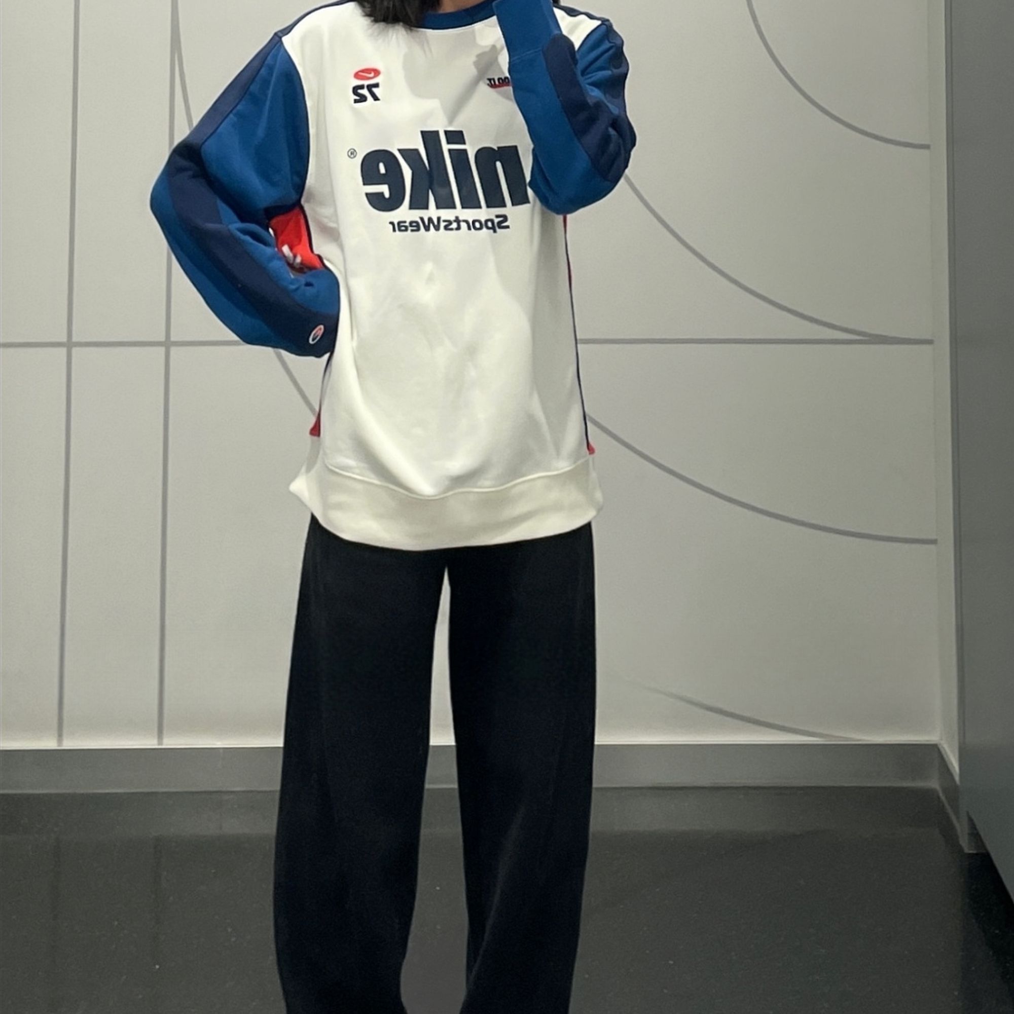 NIKE/耐克男女运动休闲印花针织透气圆领长袖套头卫衣HQ4949-133