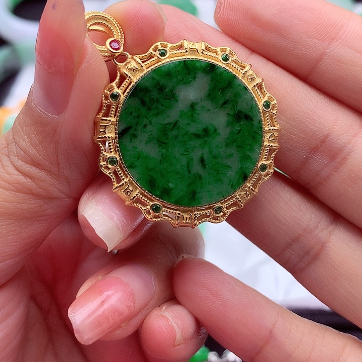 翡翠颈饰银S925镶嵌翡翠