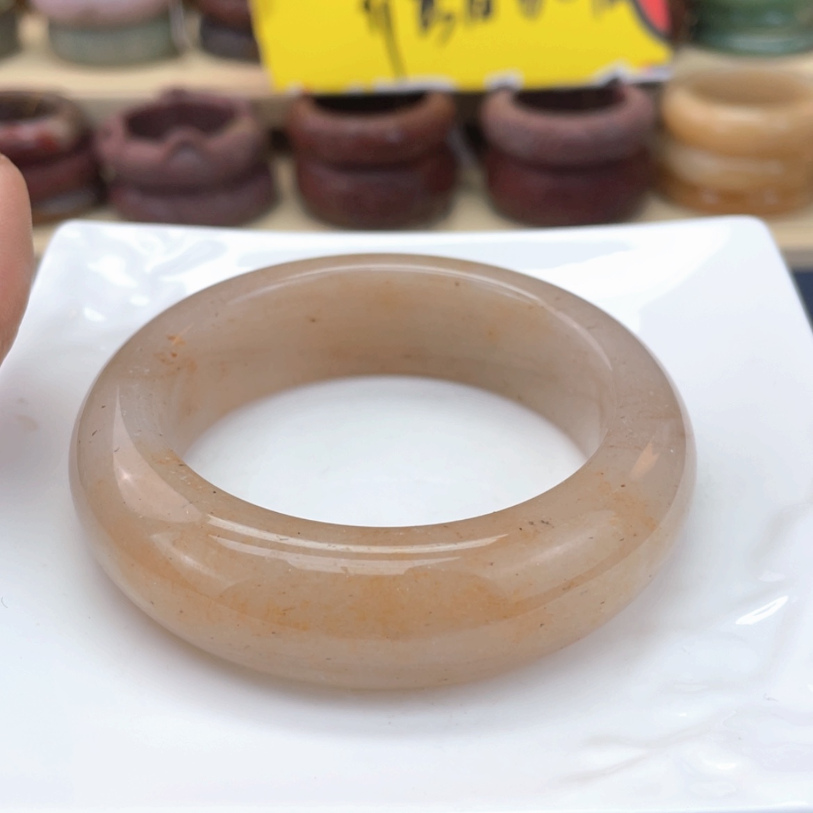 【闪购商品】石英质玉手镯未镶嵌