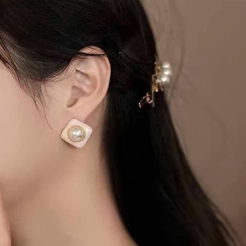 铜合金耳饰 56号小香风气质白色轻奢时尚百搭复古法式