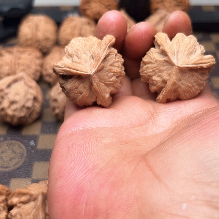 潘***豆文玩核桃吊坠你们都在