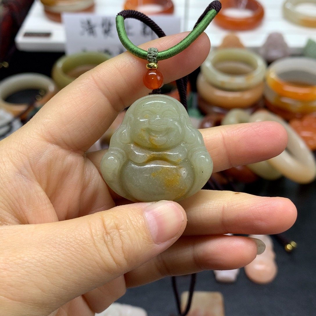 石英质玉吊坠未镶嵌