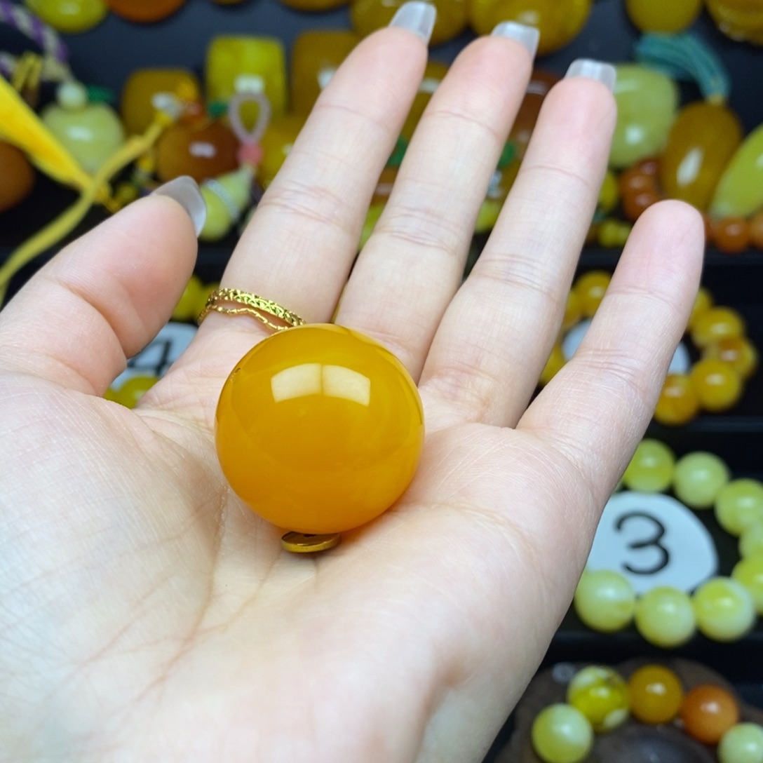 称***人鸡油红30单珠一颗