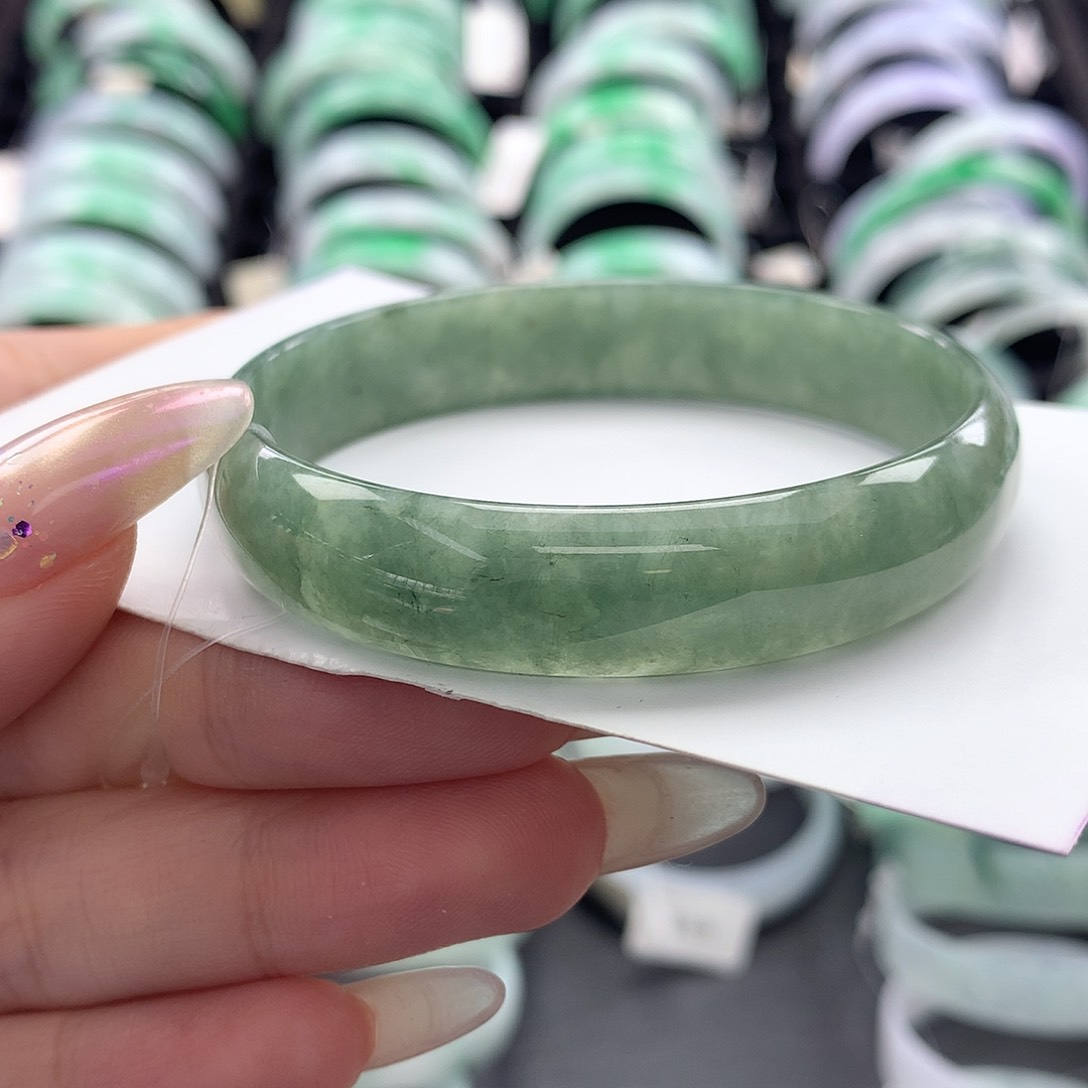 未镶嵌手镯翡翠公主