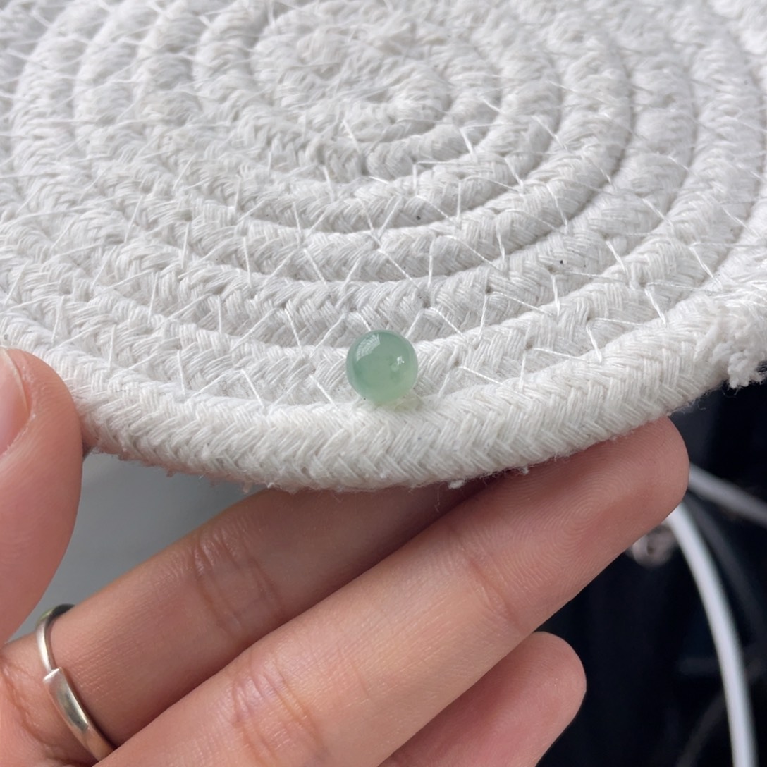 散珠翡翠-*-飘花圆珠卡7mm打孔不鉴赏