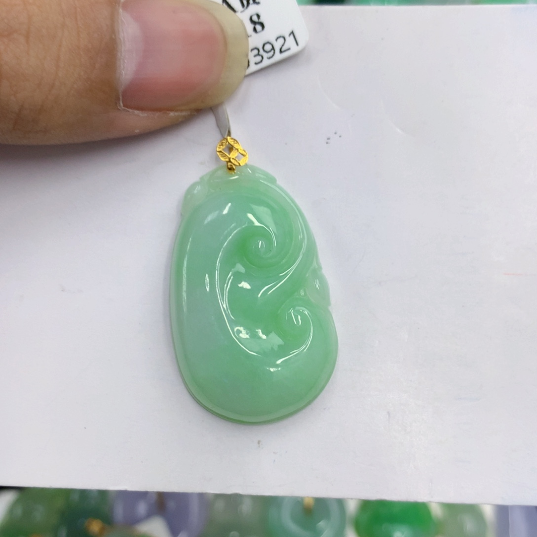 颈饰18K金镶嵌翡翠翡翠