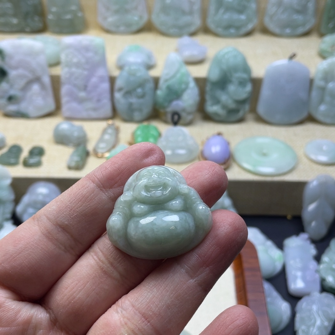 芳***艺翡翠未镶嵌颈饰纯天然翡翠