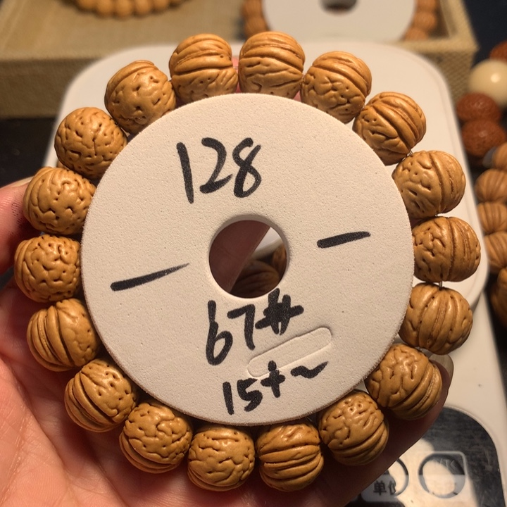 手串桃核李**?67号了链接