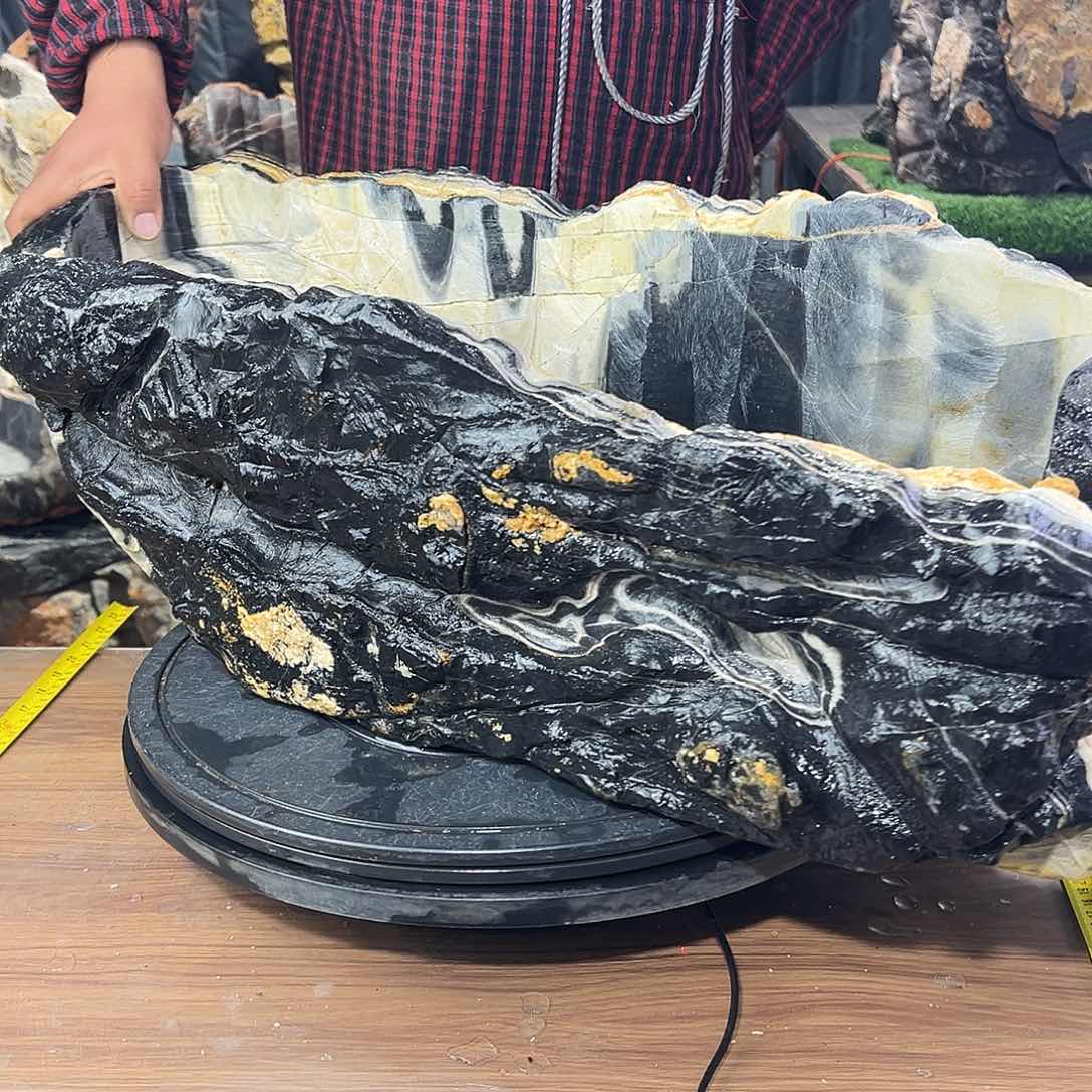 石头凡**枝有意境的花盆