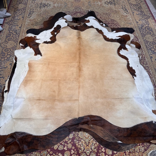 【本尼家】K1525 205*190专拍牛皮地毯家用轻奢