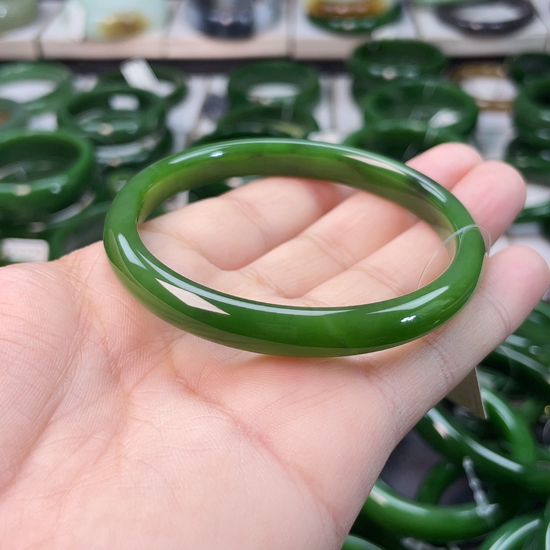 和田玉（碧玉）手镯未镶嵌