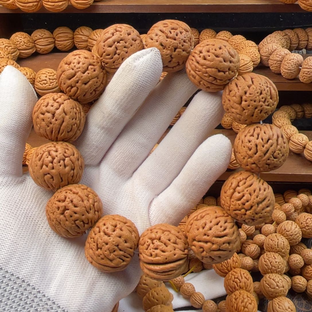 三***Y桃核吊坠火山纹精品