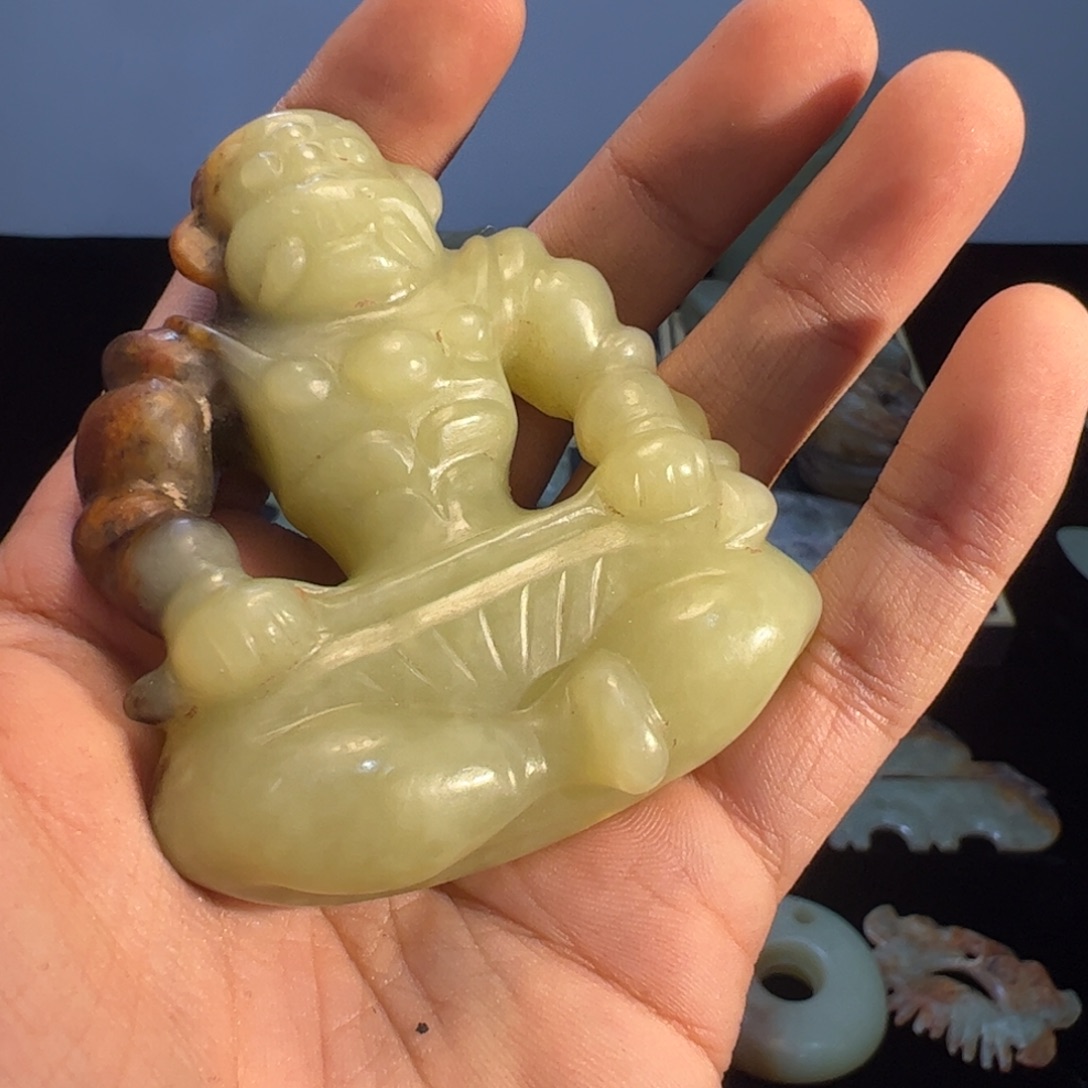 谷***地玉玉摆件太阳神器形