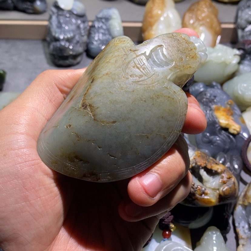 【闪购商品】和田玉把件未镶嵌鲨***泡