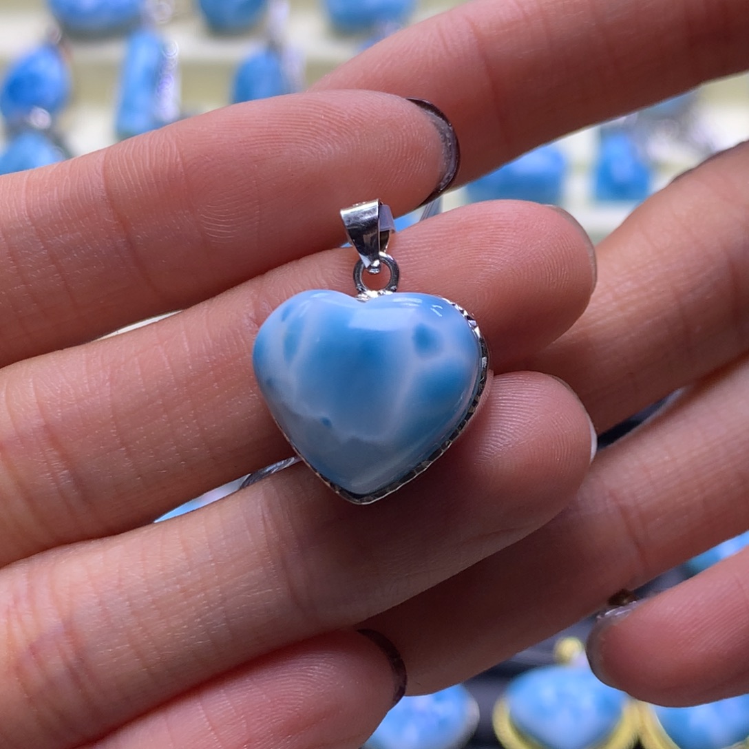 针钠钙石（海纹石）未镶嵌颈饰爱心吊坠色差略异