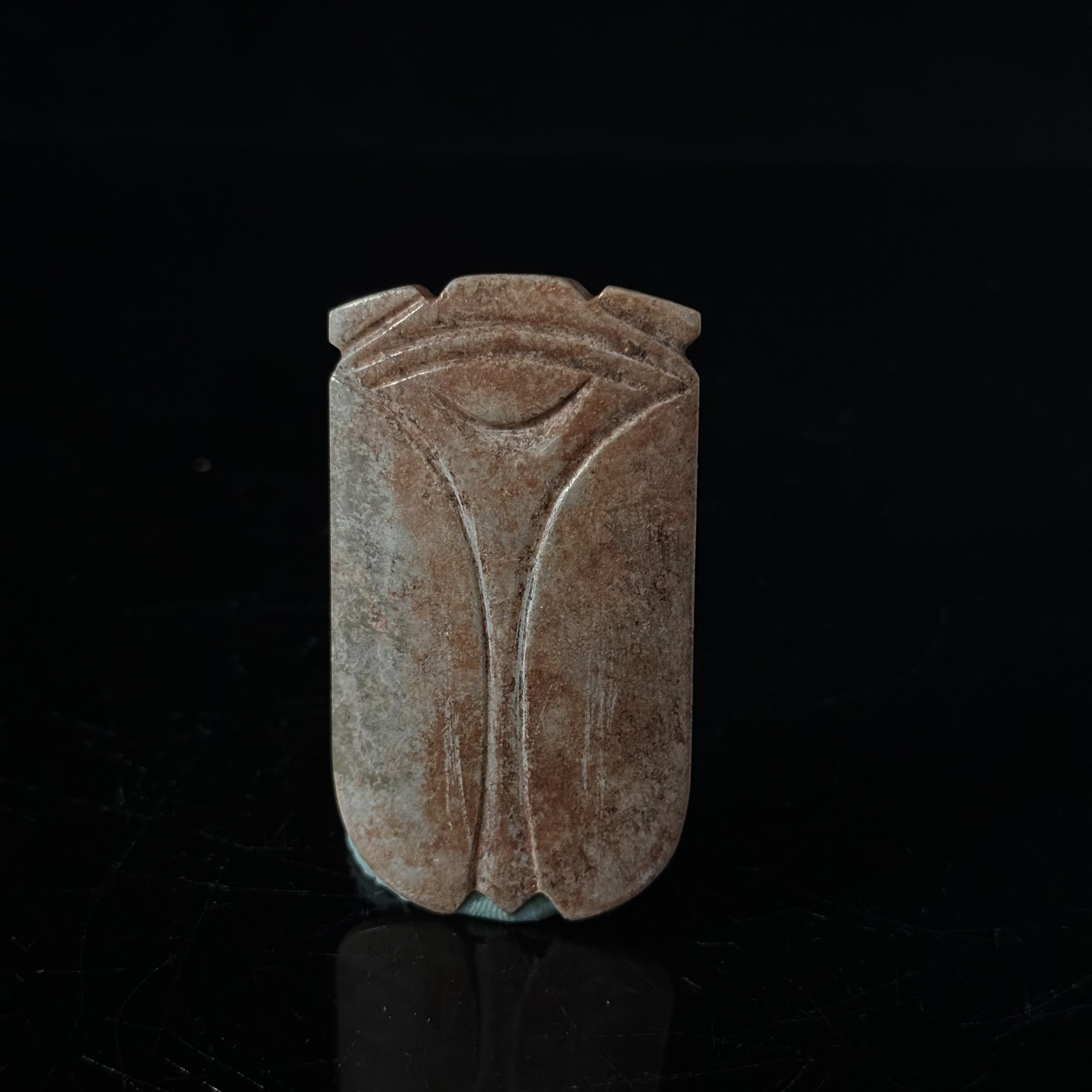 明代和田玉玉蝉花件