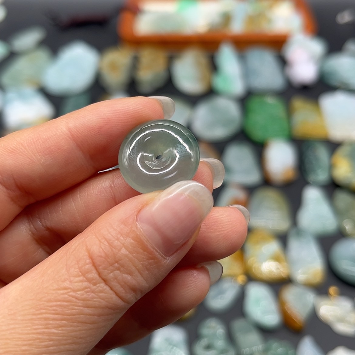 【闪购商品】翡翠颈饰未镶嵌平安扣