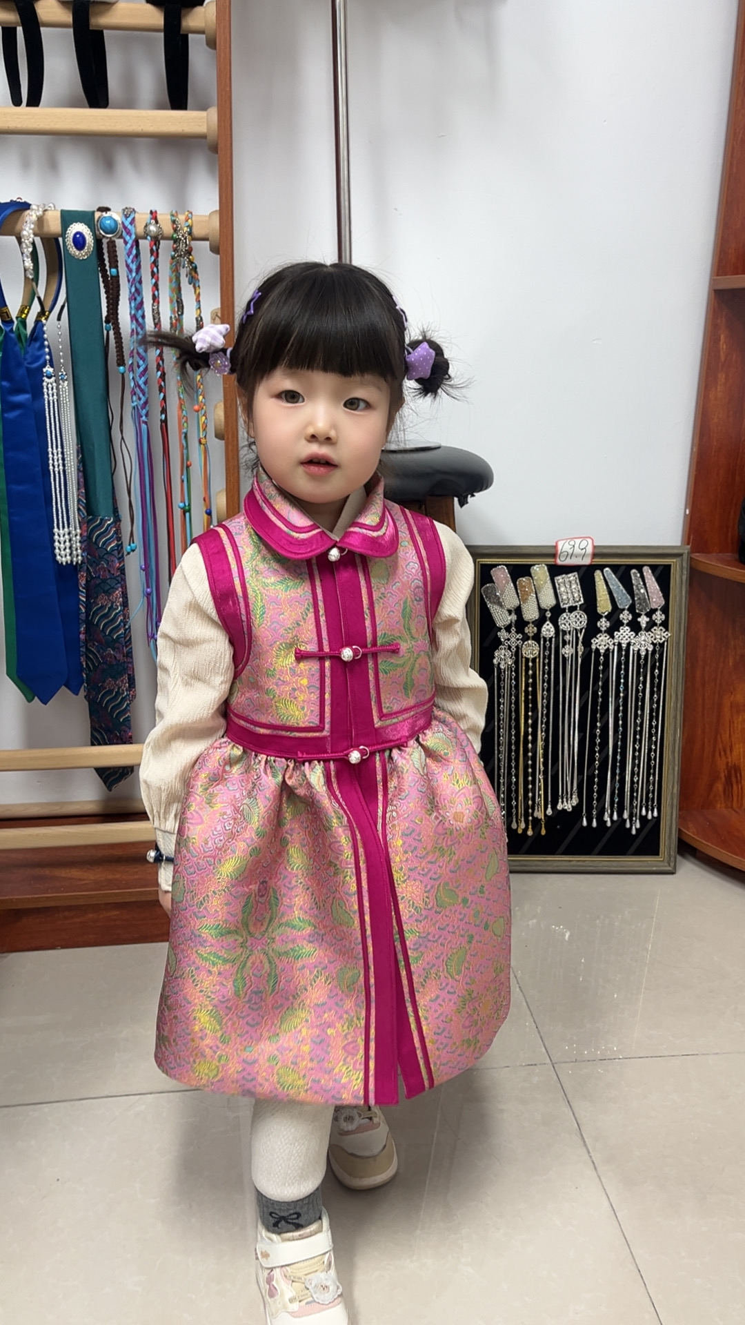 【蒙善妈】马甲裙  男女宝宝通用走秀拜年服儿童时尚