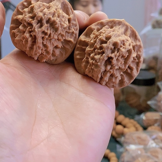 【闪购商品】把件文玩核桃44红皮乾隆纹