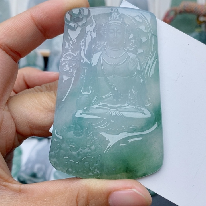 翡翠未镶嵌颈饰文殊