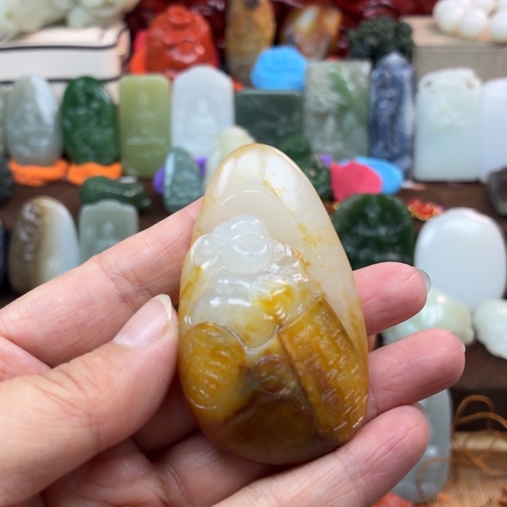 行***疆和田玉未镶嵌颈饰