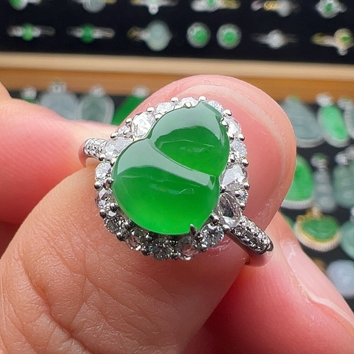 翡翠18K金镶嵌戒指葫芦9.5