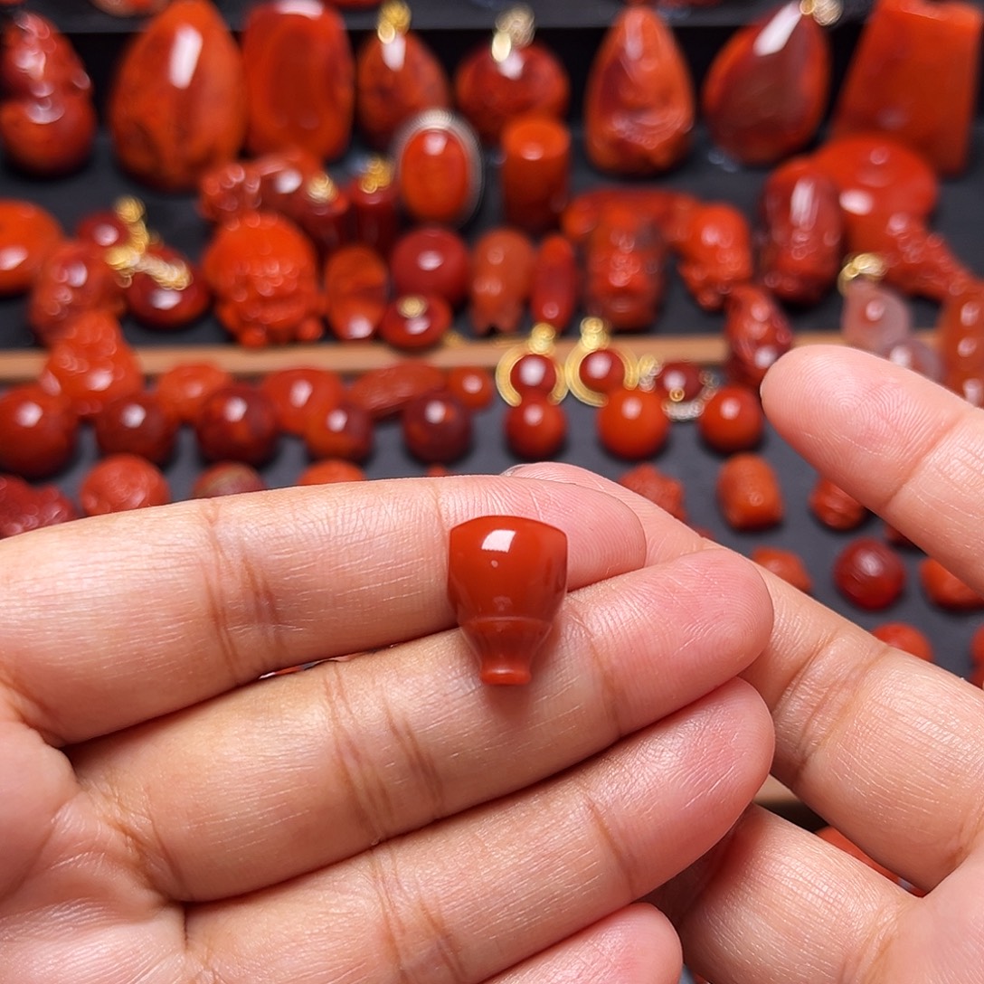 元***离南红玛瑙未镶嵌配饰11.8