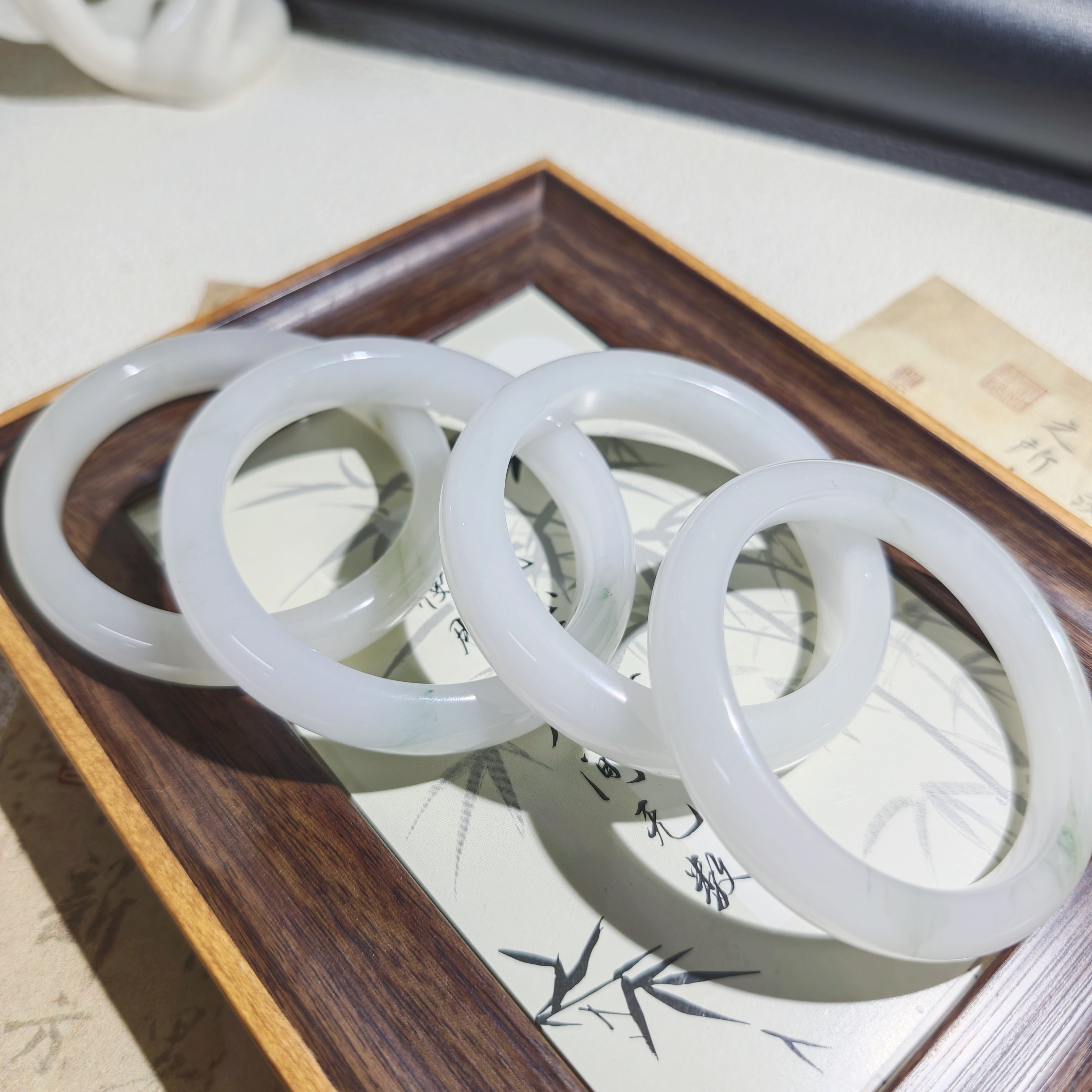 新疆玉石 冰飘翠白手镯圆条宽条 多样性发货 拍一发一 T142