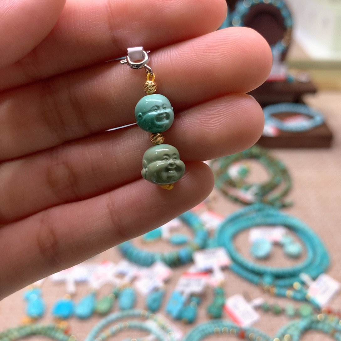 绿松石配饰未镶嵌