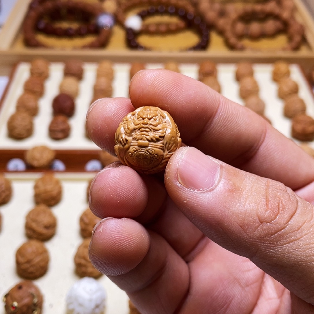 *****吊坠猴头核桃16左右猴头核桃雕刻