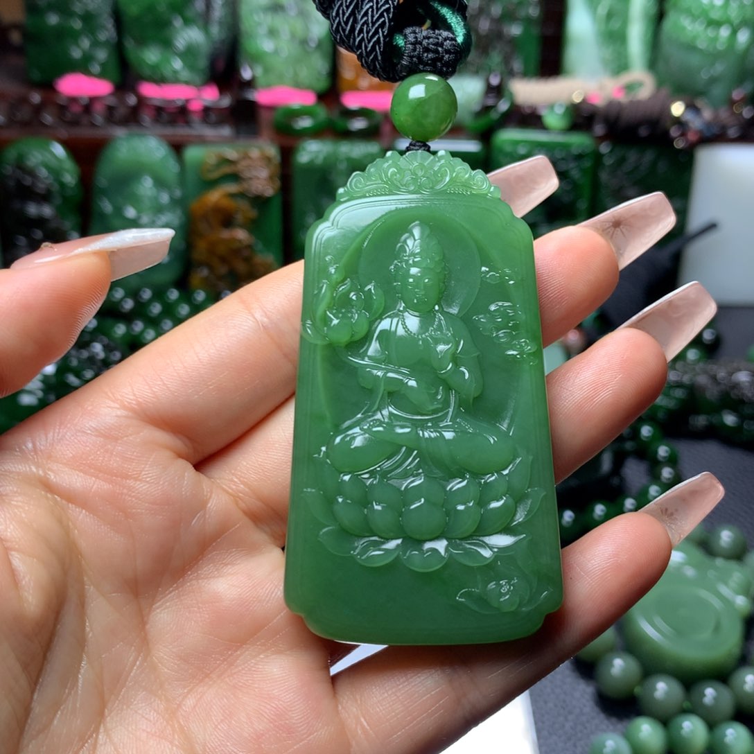 和田玉未镶嵌颈饰乔*哥