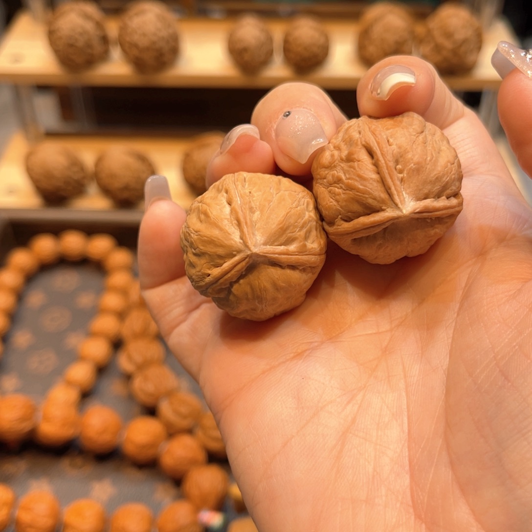 文玩核桃把件人字奔