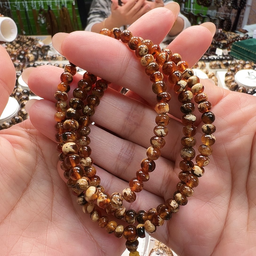 琥珀未镶嵌裸石抚顺琥珀5溶洞