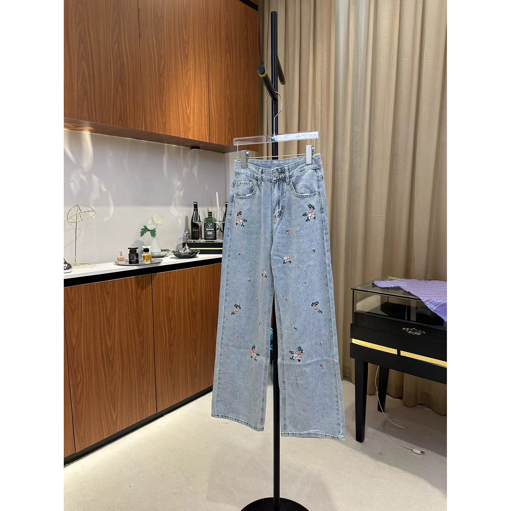 时尚百搭夏季宽松显瘦牛仔裤-q112