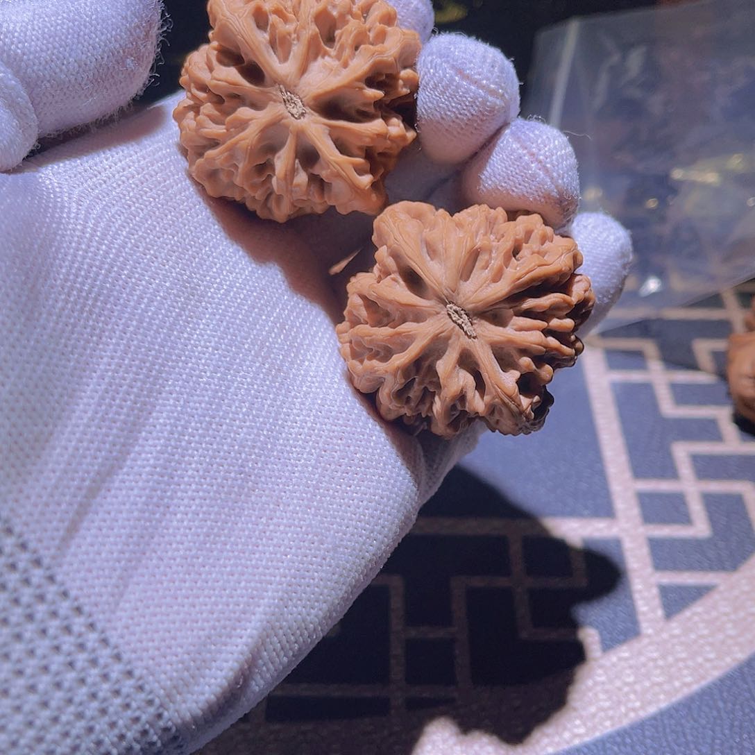 吊坠文玩核桃国***车秦闷