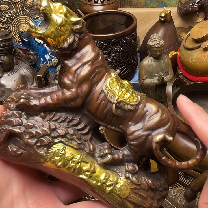 精美铜器批发档口