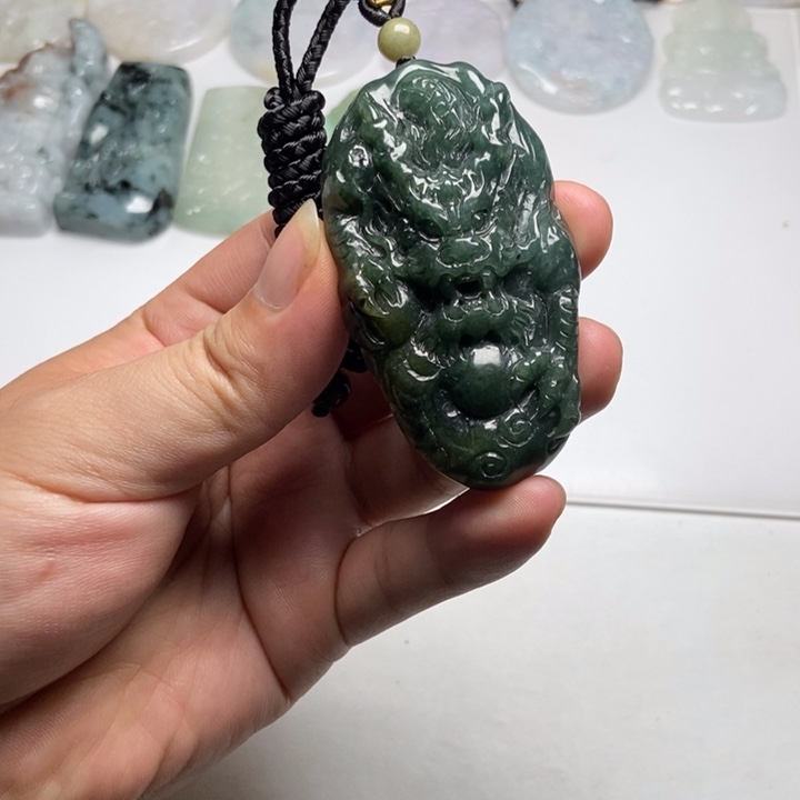 翡翠未镶嵌颈饰龙牌15