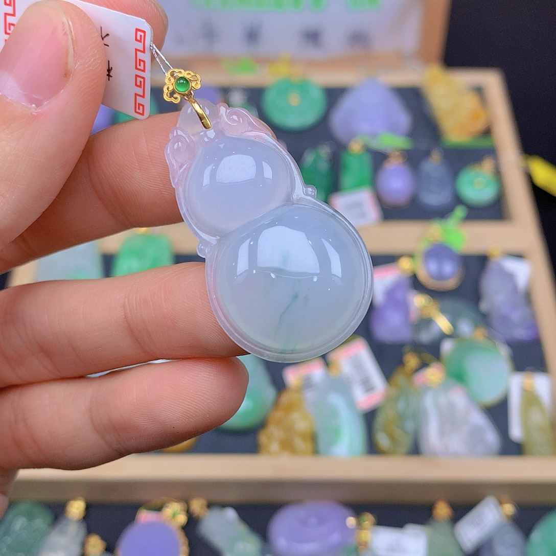 翡翠颈饰18K金镶嵌翡翠