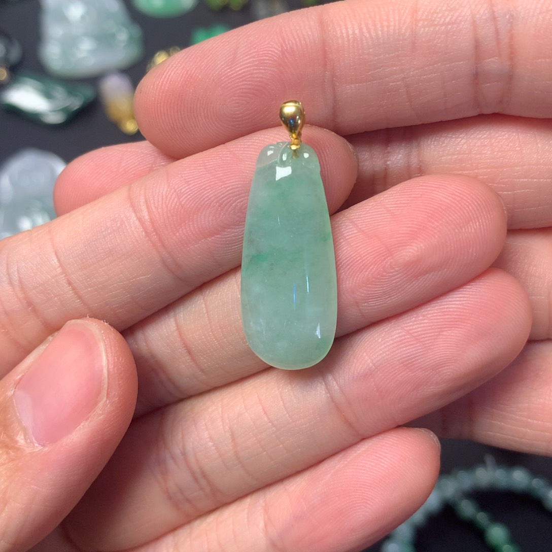 翡翠吊坠(不含链)18K金镶嵌